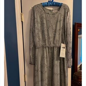 Gray Beaded Long Sleeve Dress full length gown NWT Size 20W lined